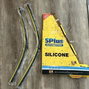 Silocone Black Wiper Blades